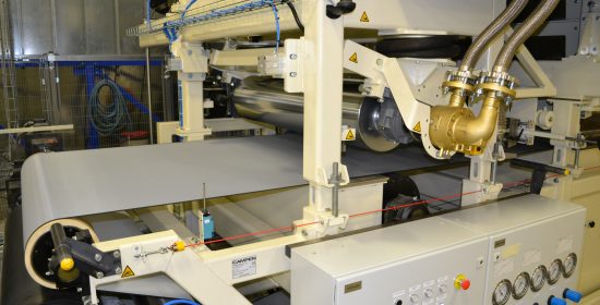 Airlaid, Hot-roll compaction system Heißwalzen-Verdichtungssystem.