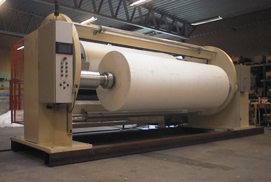 Unwinder for airlaid nonwovens