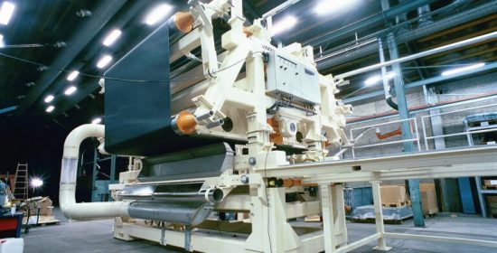 Airlaid - hot roll embosser Heißwalzen-Drahtprägung system