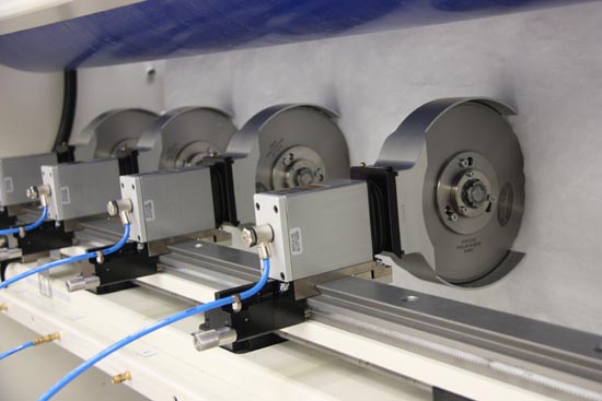 Slitting How to slit sensitive textiles and nonwoven materials